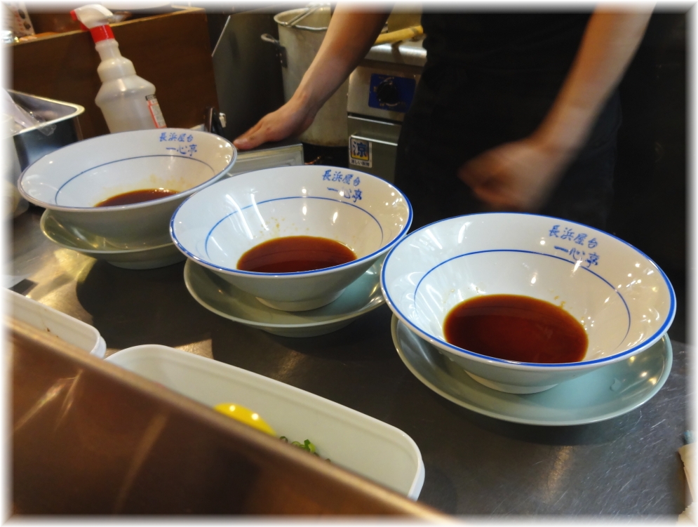一心亭 新橋店 厨房