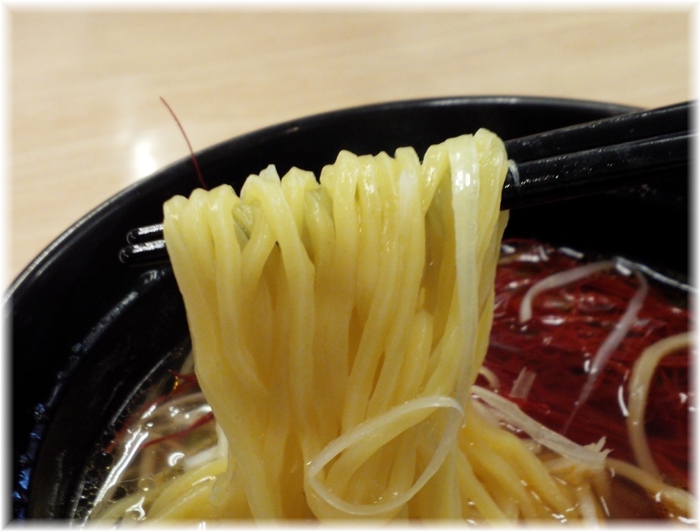 スシロー伊勢原店 塩ラーメンの麺