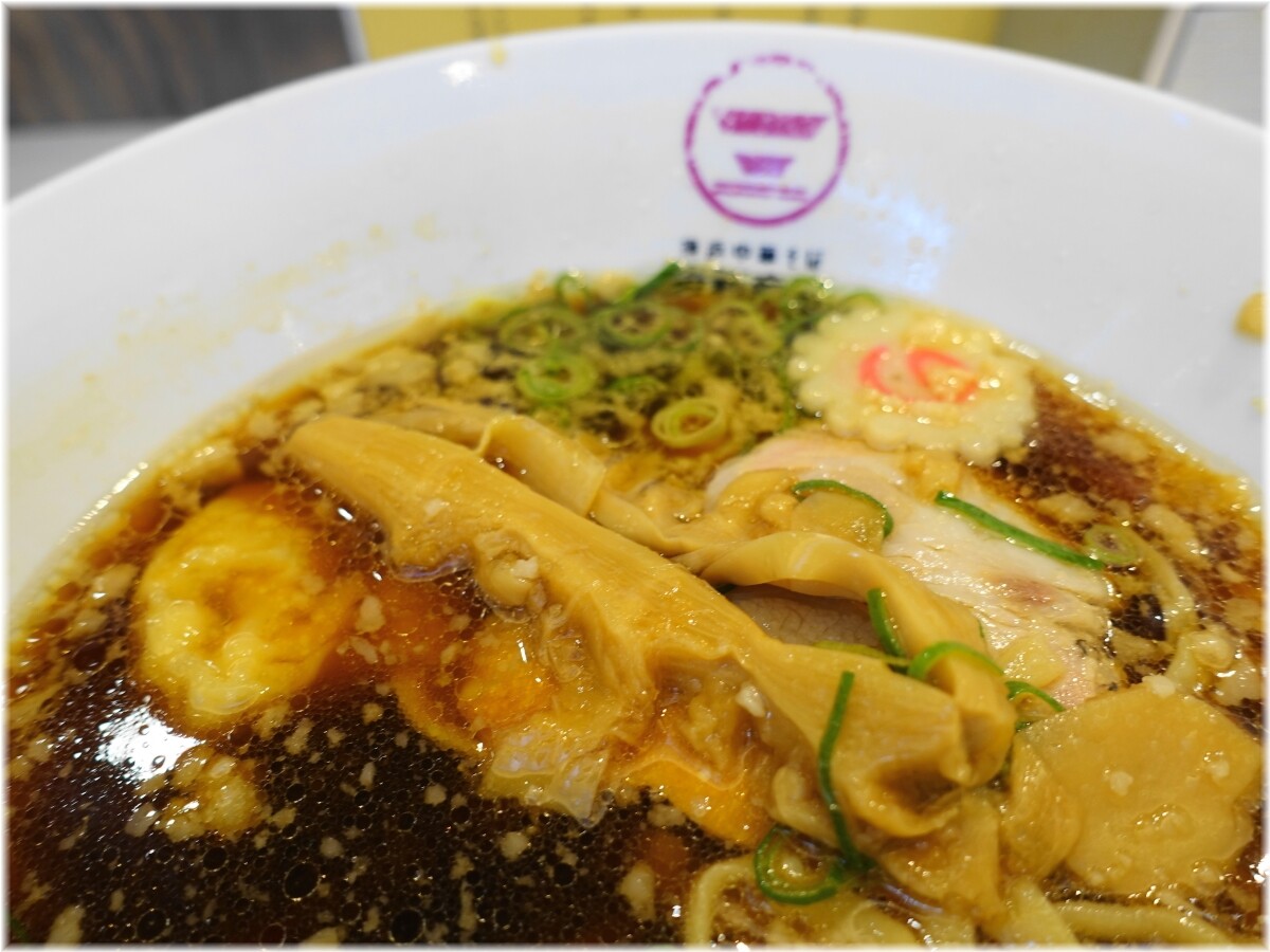 維新商店 みなとみらい店 特中華そばの穂先メンマ