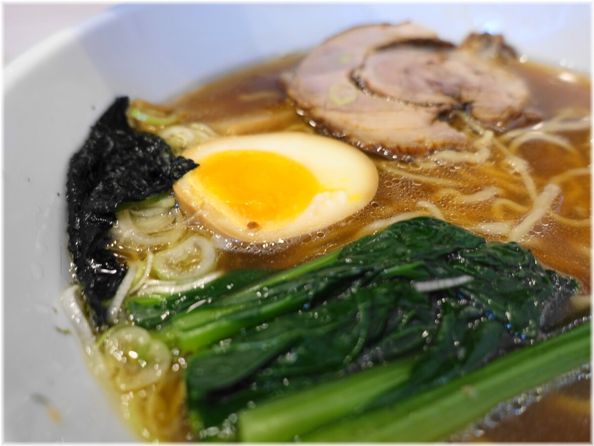 麺やぱんだ らぁ麺醤油(並)の具2