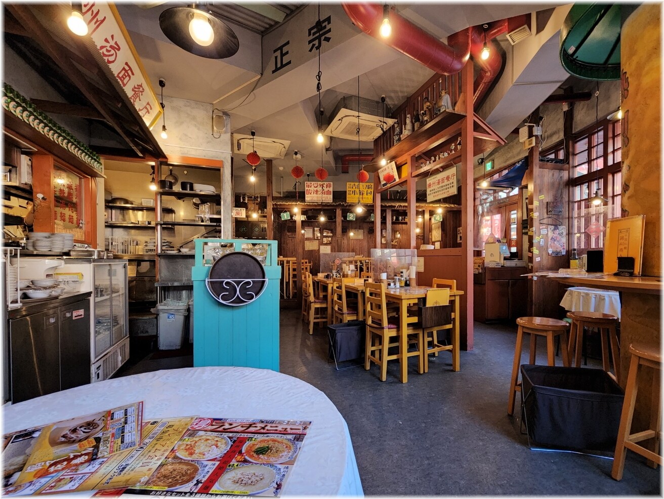 揚州商人渋谷センター街店4 店内