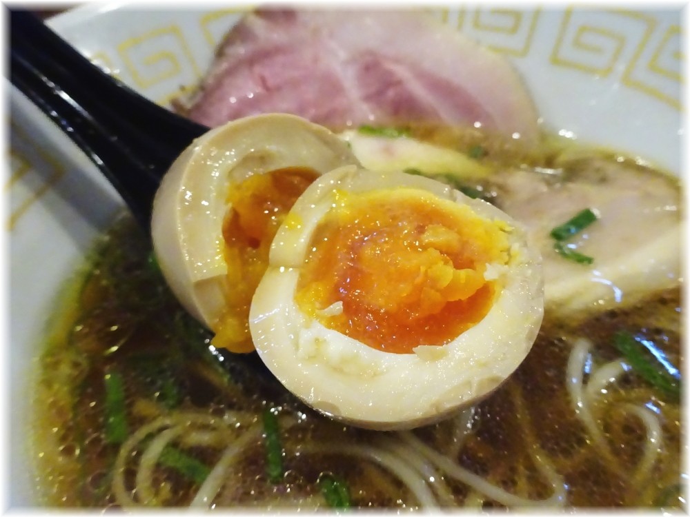 中村麺三郎商店 特製醤油らぁ麺の味玉