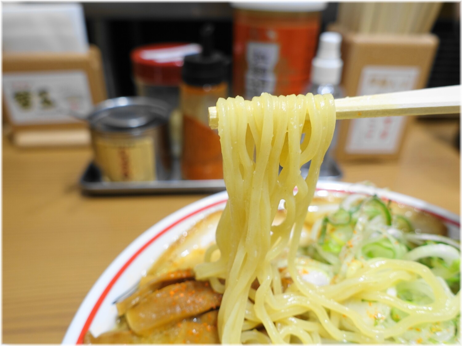 バラそば屋川崎アゼリア店2 味噌バラそばの麺