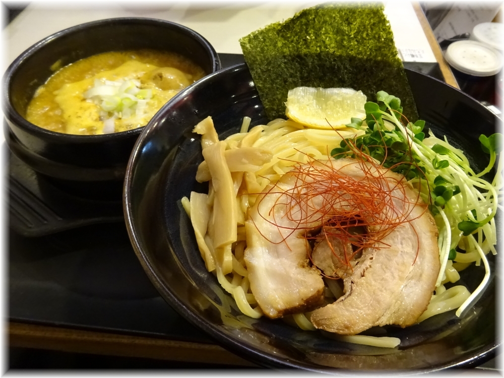 ゴル麺。横浜本店 つけ麺味玉入り