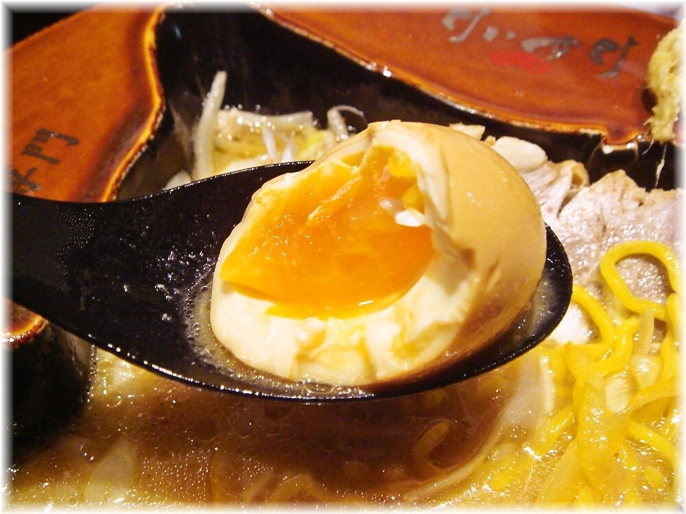 蟹専門けいすけ北の章 極上渡り蟹の味噌ラーメンの味玉