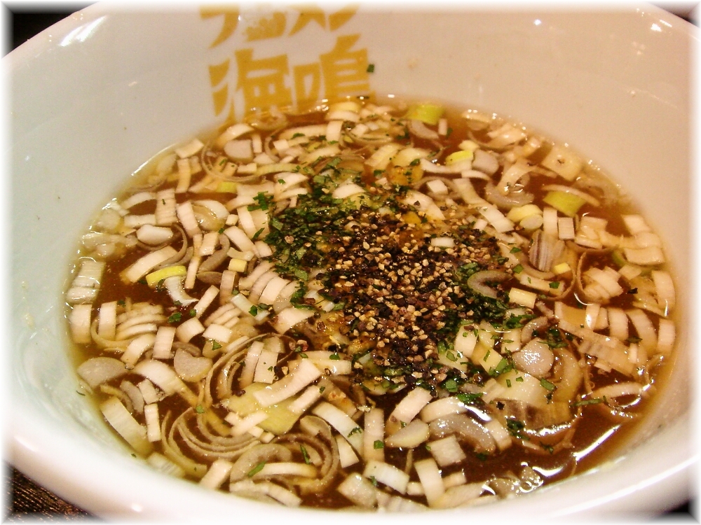 海鳴 中洲店 冷製魚介つけ麺のつけ汁