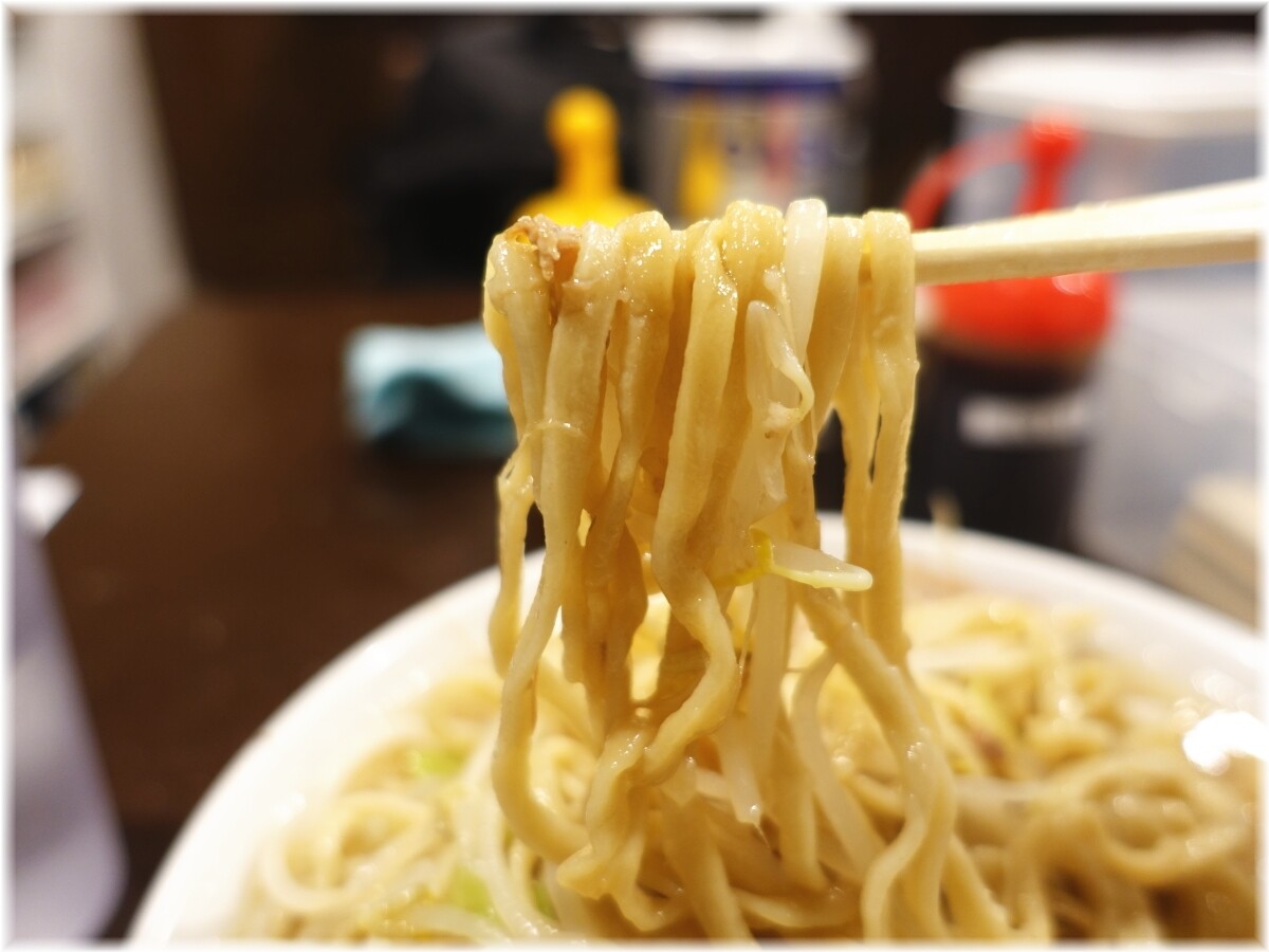 凛渋谷店 (ラーメン)ポン酢の麺