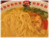 太陽のトマト麺 新お茶の水支店 鶏パイタン麺の麺