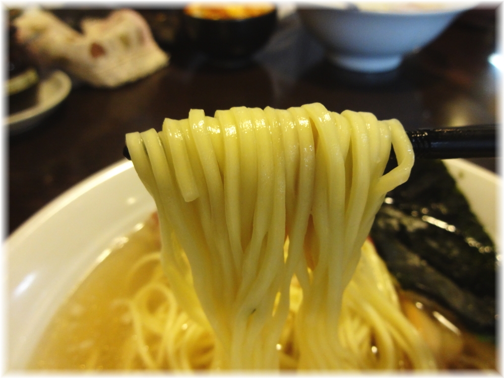 麺屋こうじ 讃岐風塩ラーメンの麺