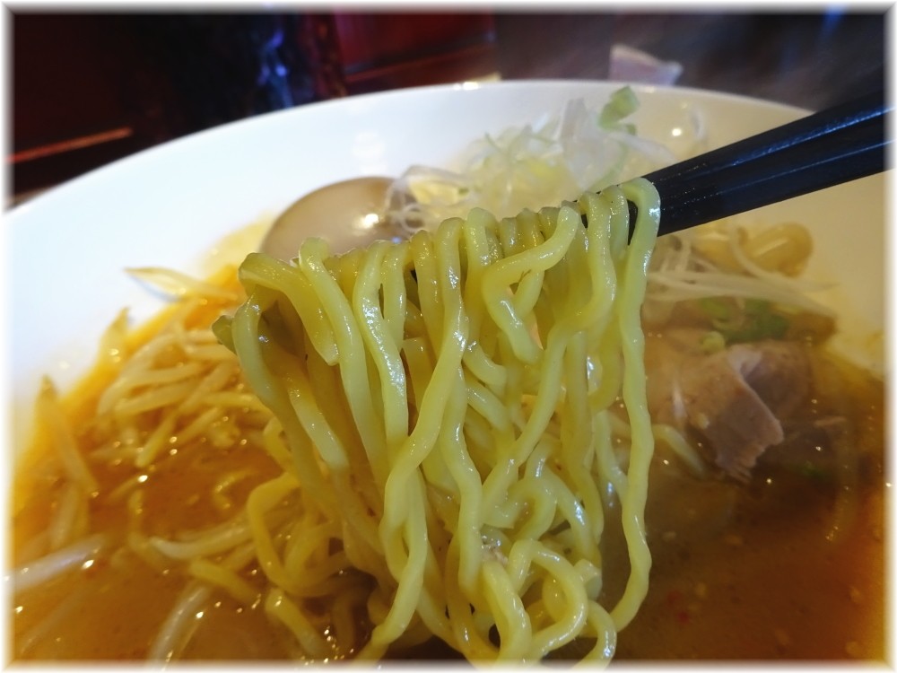 麺藏藏 みそたまの麺