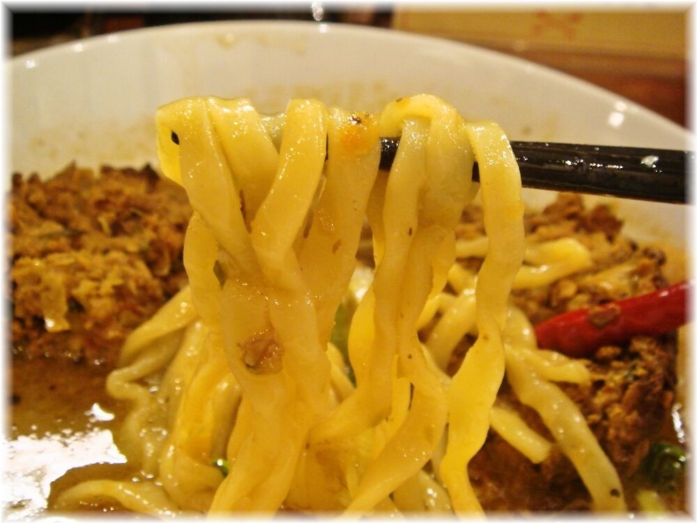 どくろ印 バクダンの麺