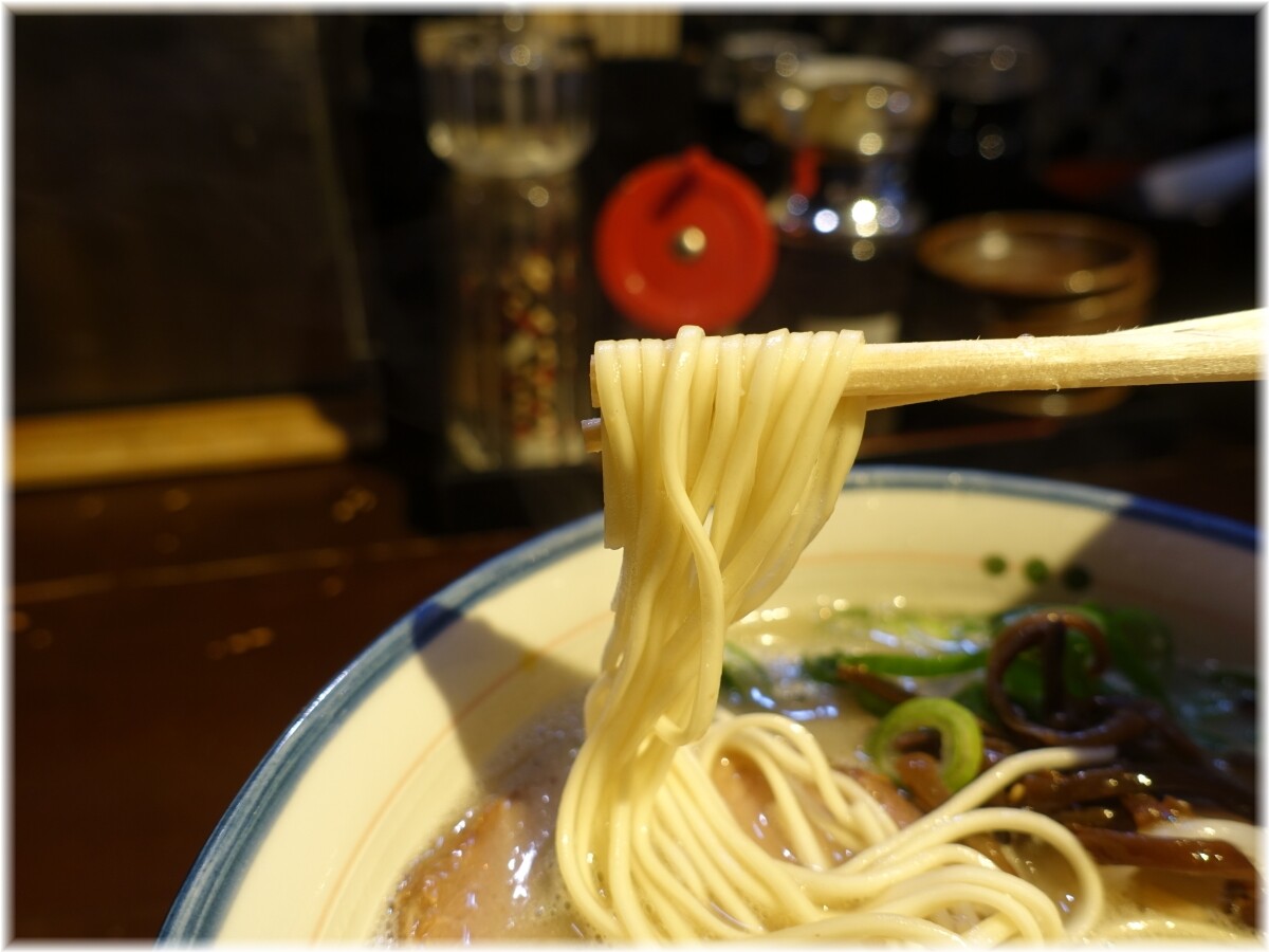 麺の坊砦 砦らあめんの麺