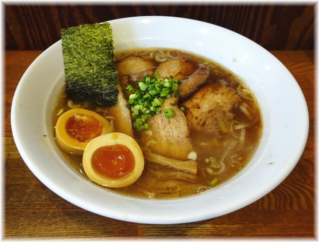 麺や八雲 醤油バラ肉チャーシュー+味玉