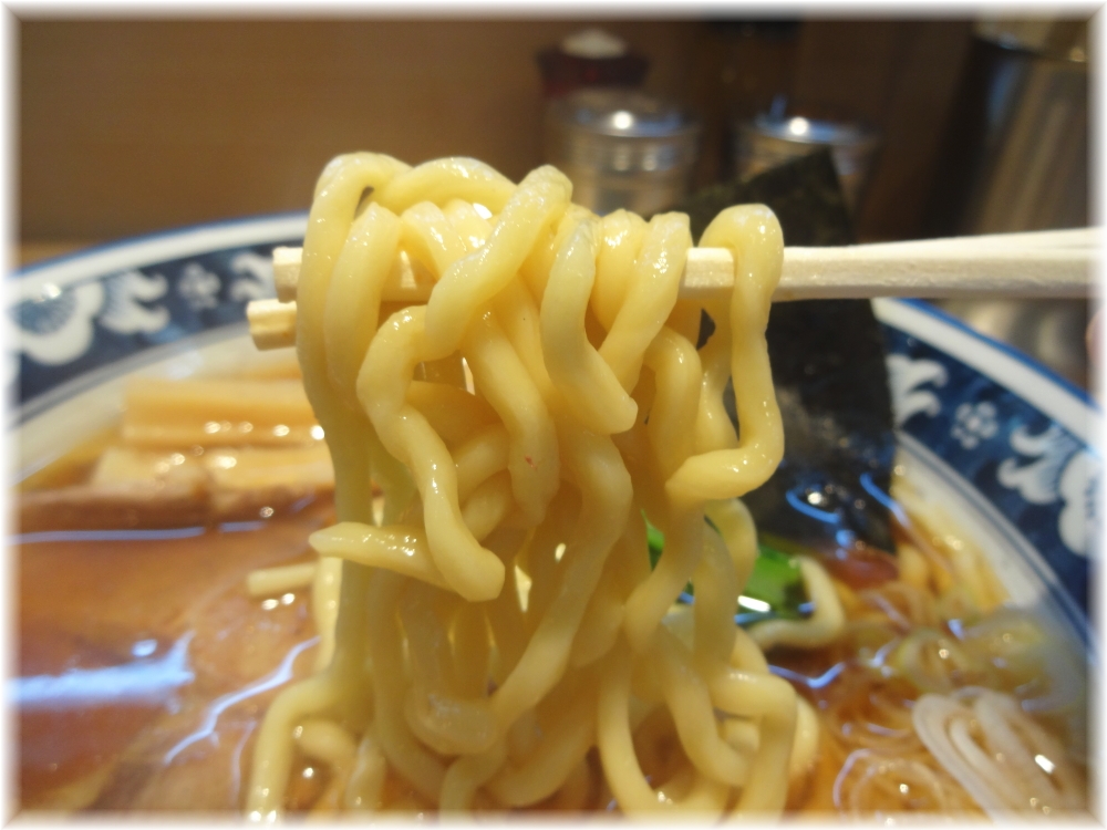 雷鳥(サンダーバード) 1号ラーメンの麺