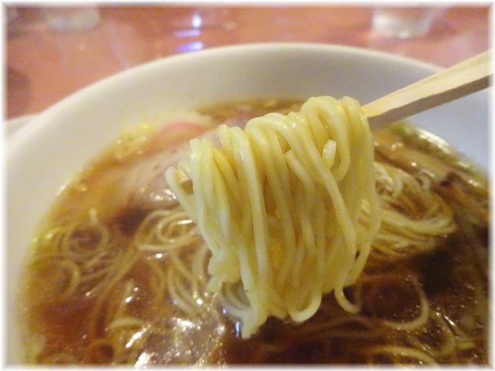 岩手屋 ラーメンの麺
