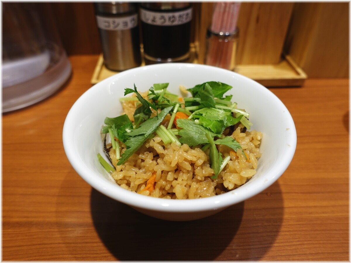 ひらこ屋TRSミ店 ニボ炊きご飯