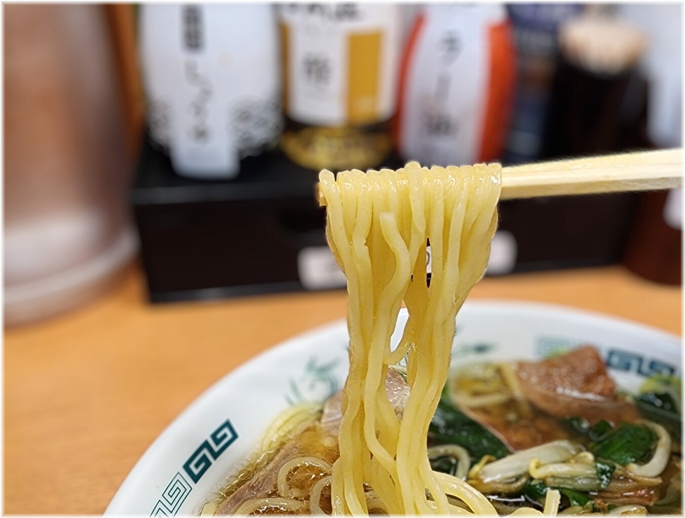 日高屋田町西口店7 ニラレバ中華そばの麺