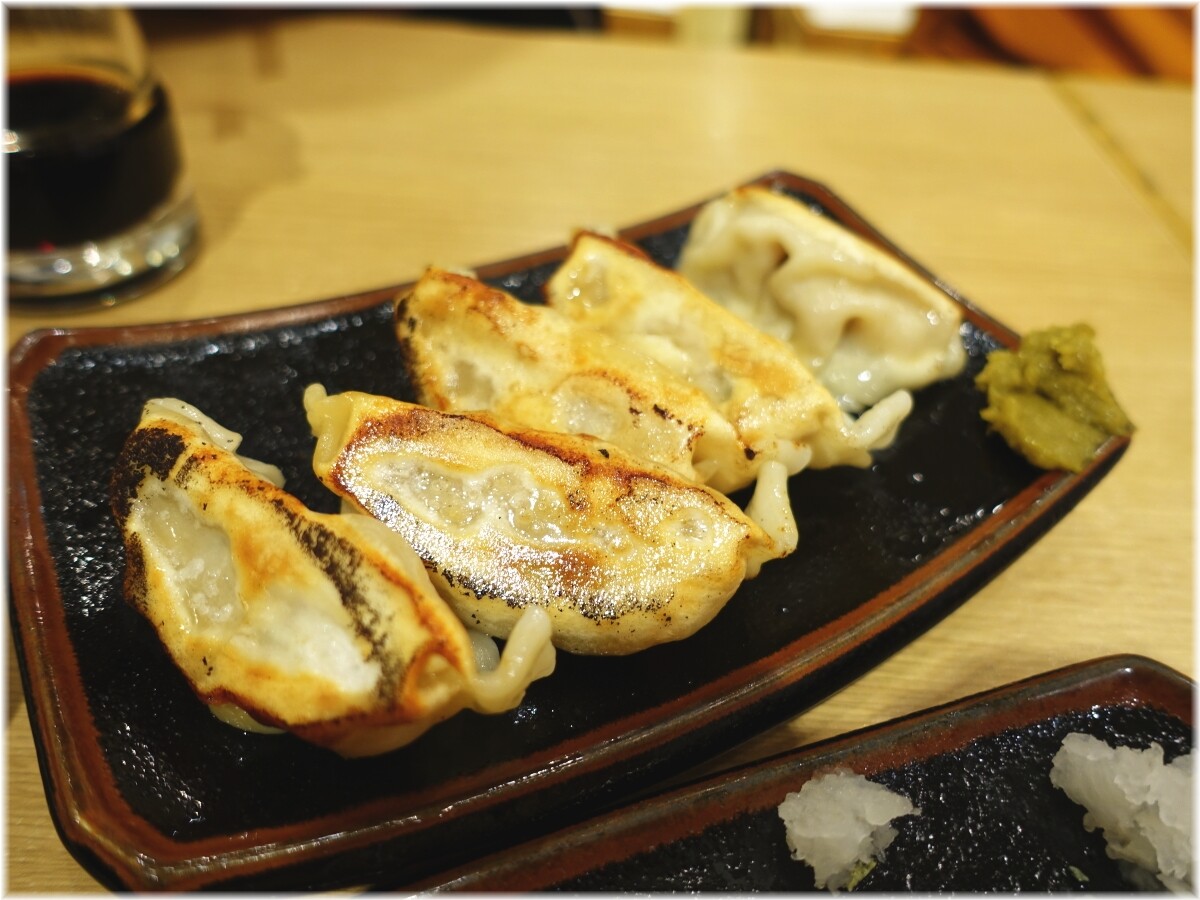 由丸大手町店 餃子
