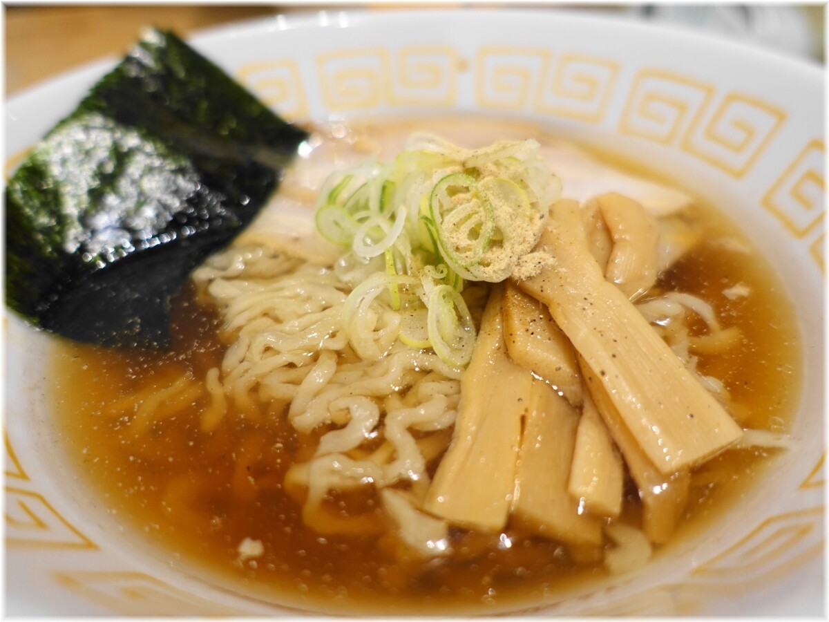 るうすと 煮干し中華(並)の具2