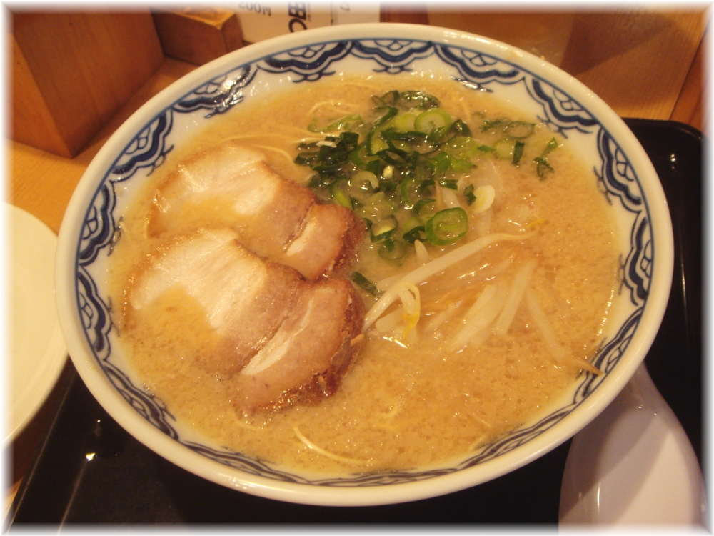 博多らーめん由丸 こくうまらーめん
