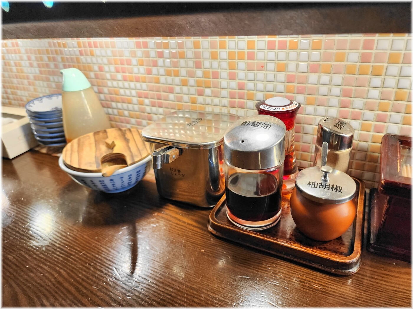 しばらく日本橋店3 卓上の調味料