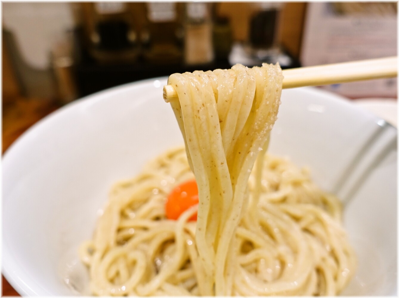 三馬路東京店 塩昆布水のTKMの麺