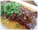 呑龍 牛レバー刺