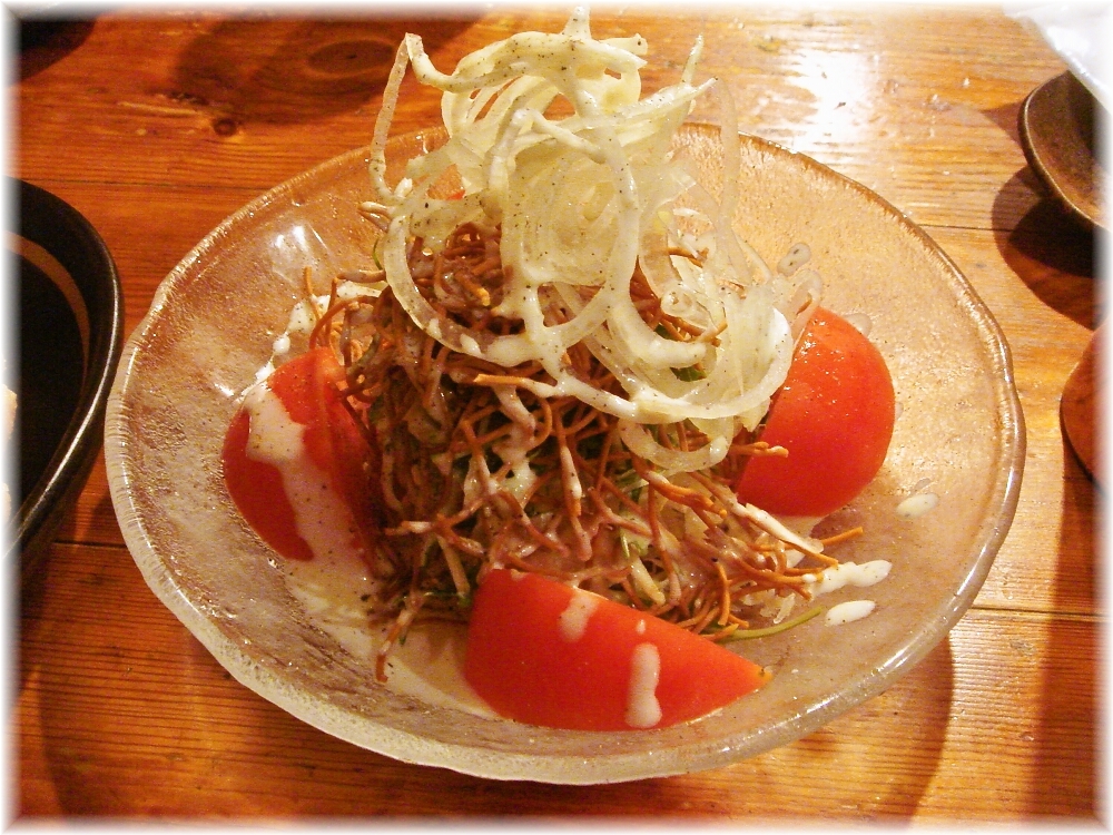 麺やおの カリカリ麺のシーザーサラダ