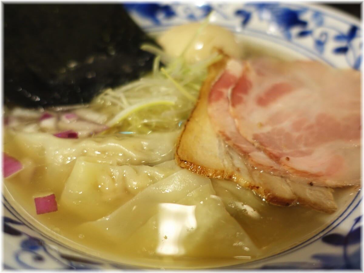 貝出汁らぁ麺虎武 特製貝出汁潮らぁ麺の具