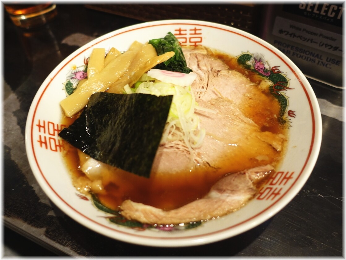 創作町中華やんぐ ラーメン