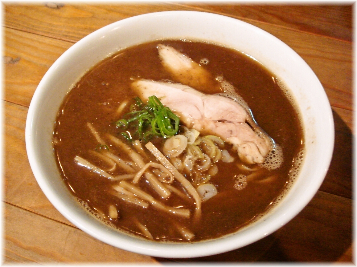 Ozy's Dining 魚魚 焦がし追い煮干しラーメン(醤油)