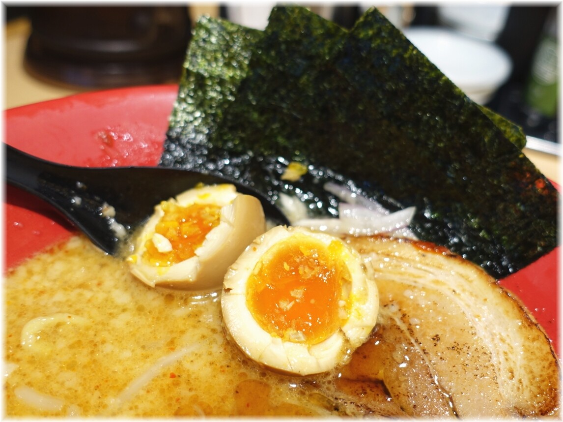 一風堂五反田東口店 特製味噌赤丸の味玉