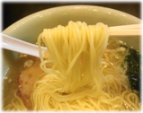 ひるがお 塩らーめんの麺