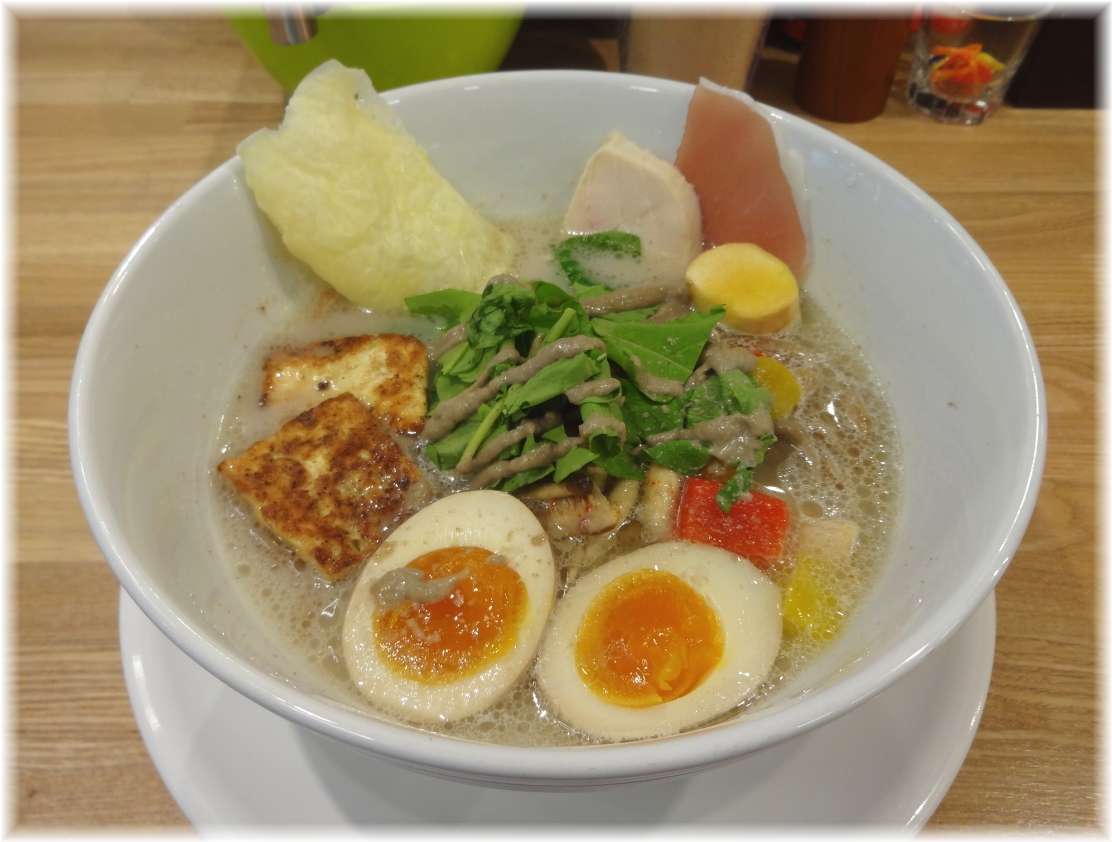 ソラノイロ2号店 特製キノコベジソバ
