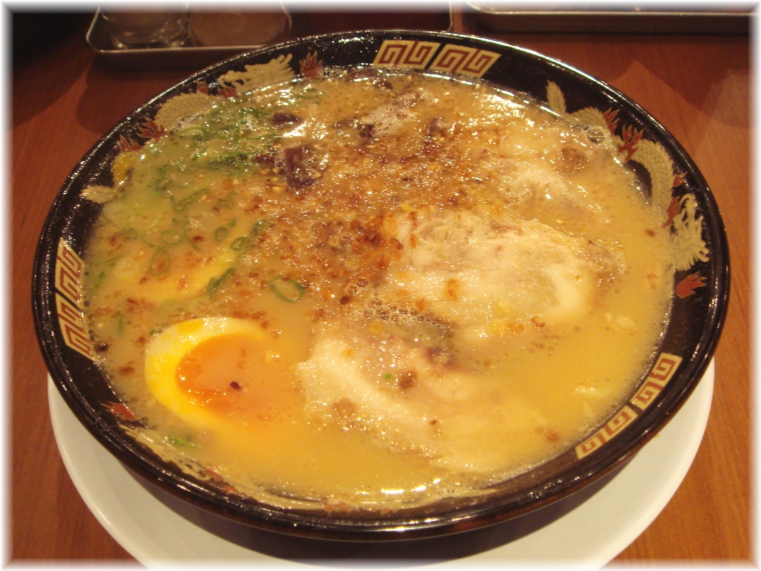 豚とろデイトス店 味玉らーめん