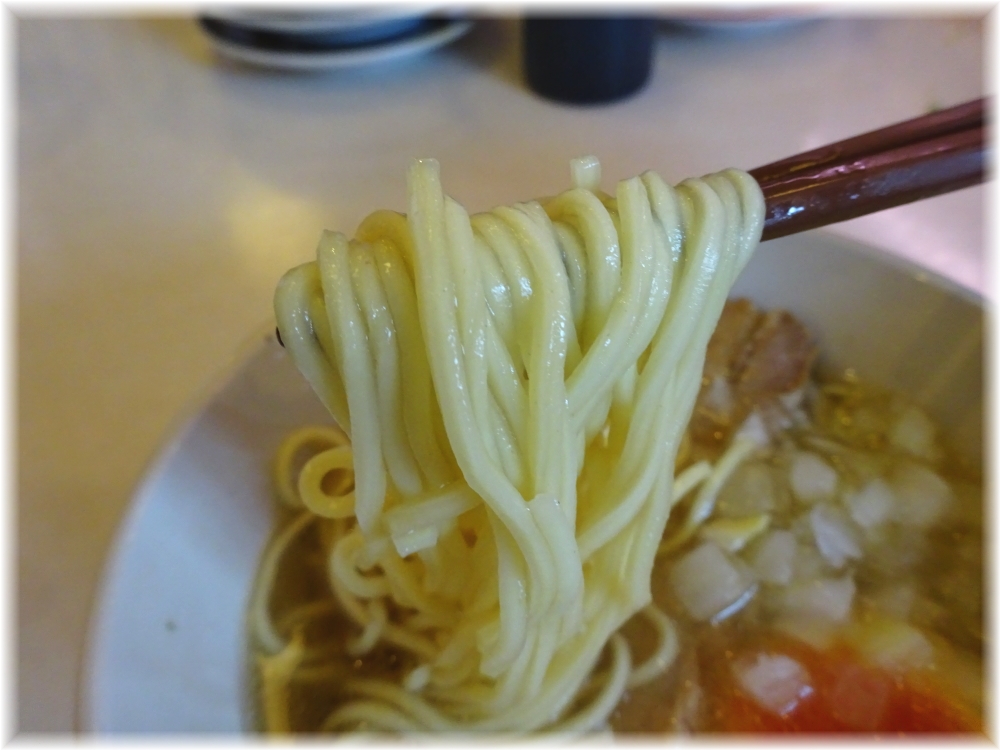 はま寿司 コク旨煮干しラーメンの麺