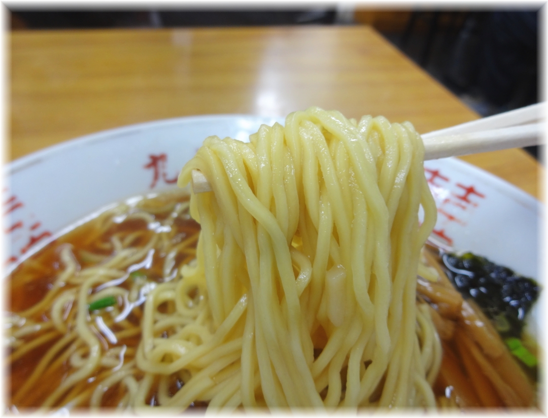 九州屋 ラーメンの麺