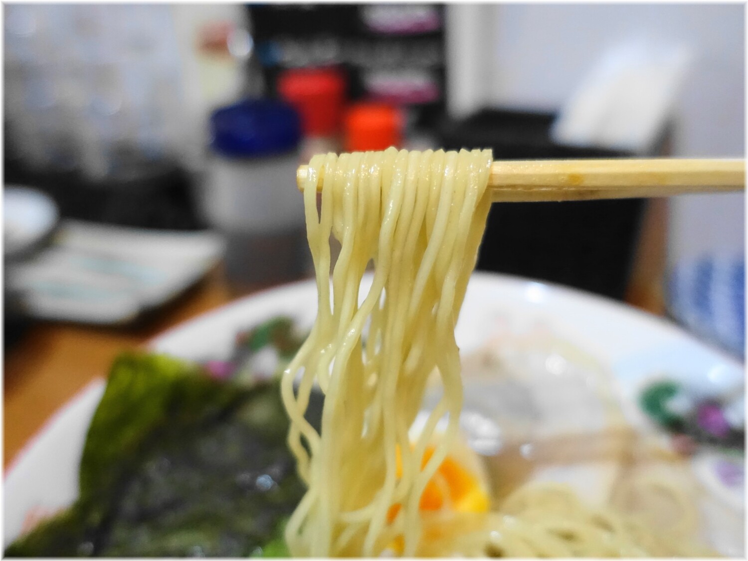 くるめや5 豚骨ラーメンの麺