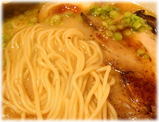 まるあぜ(○畦) 熊本ラーメンの麺
