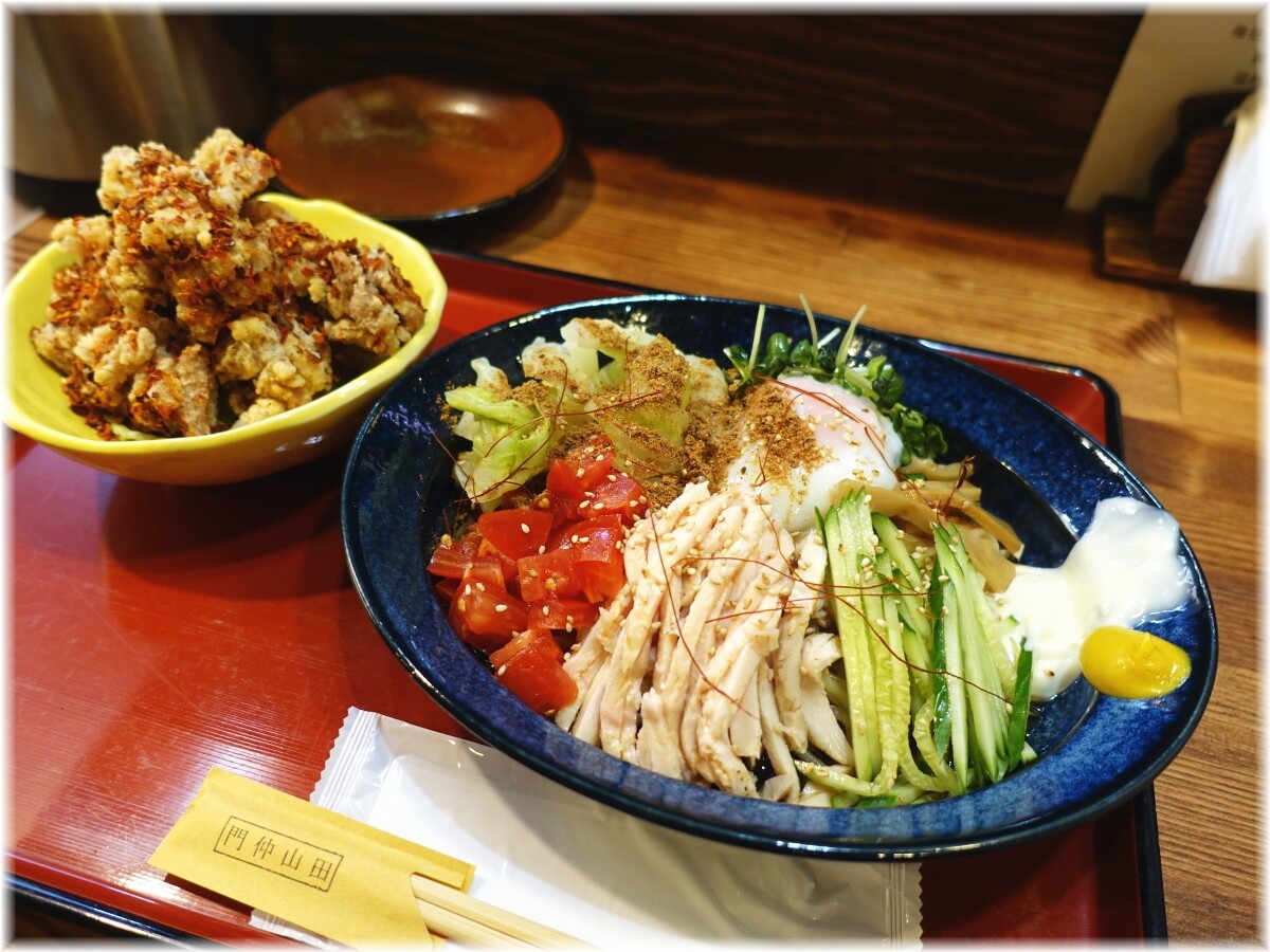 門仲山田 冷やし中華(スパイス)とスパイストリカラ