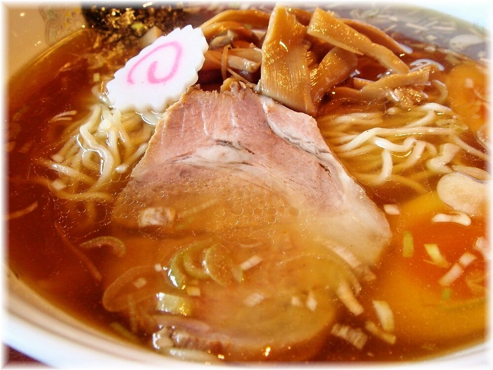 青葉大勝軒 中華麺 玉子の具