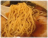 中田兄弟 味玉らーめん(醤油)の麺