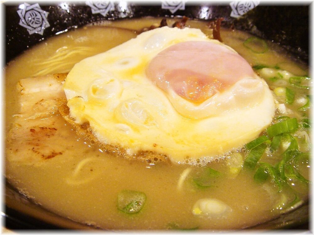 俺式 ラーメン+味噌漬玉子の具