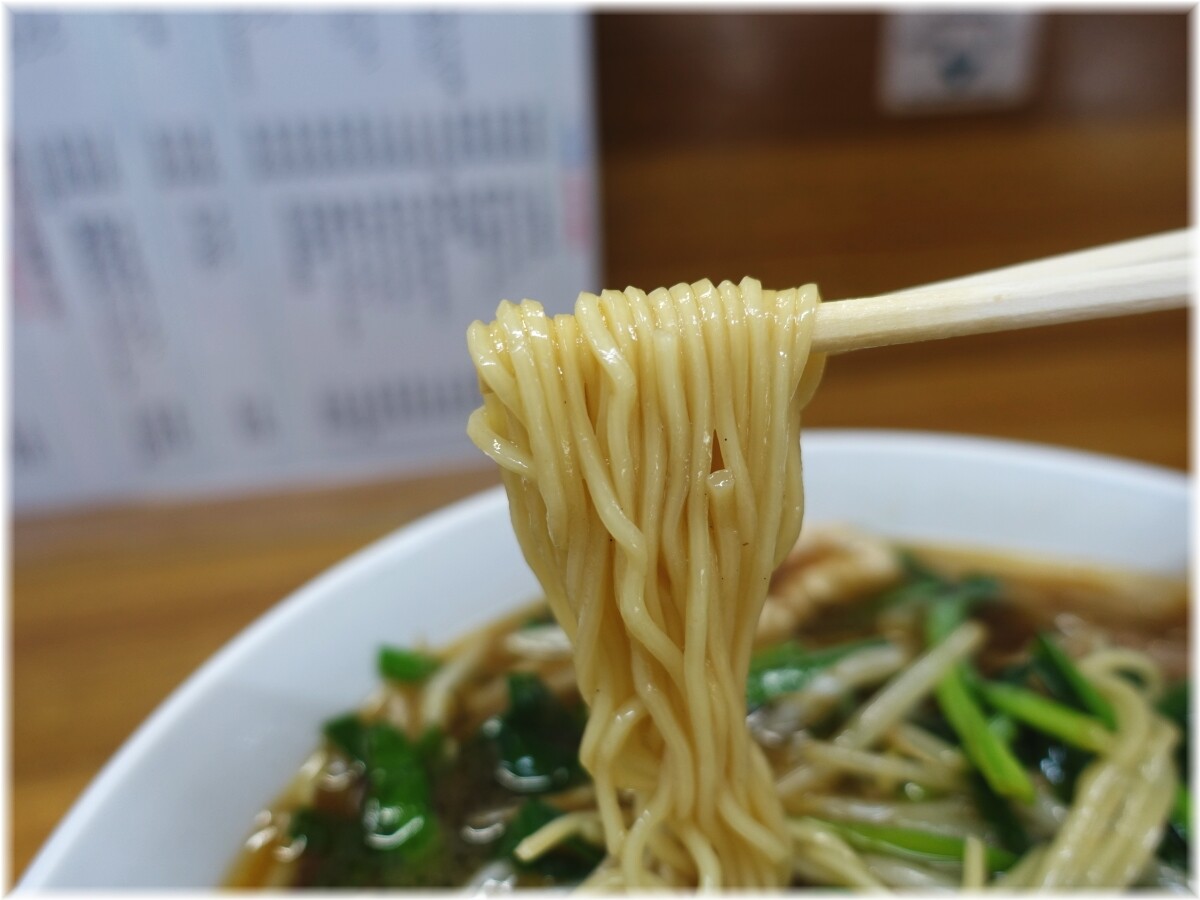 中華長寿 肉ニララーメンの麺