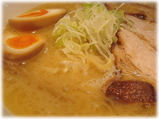 長山 味玉ラーメンのスープ