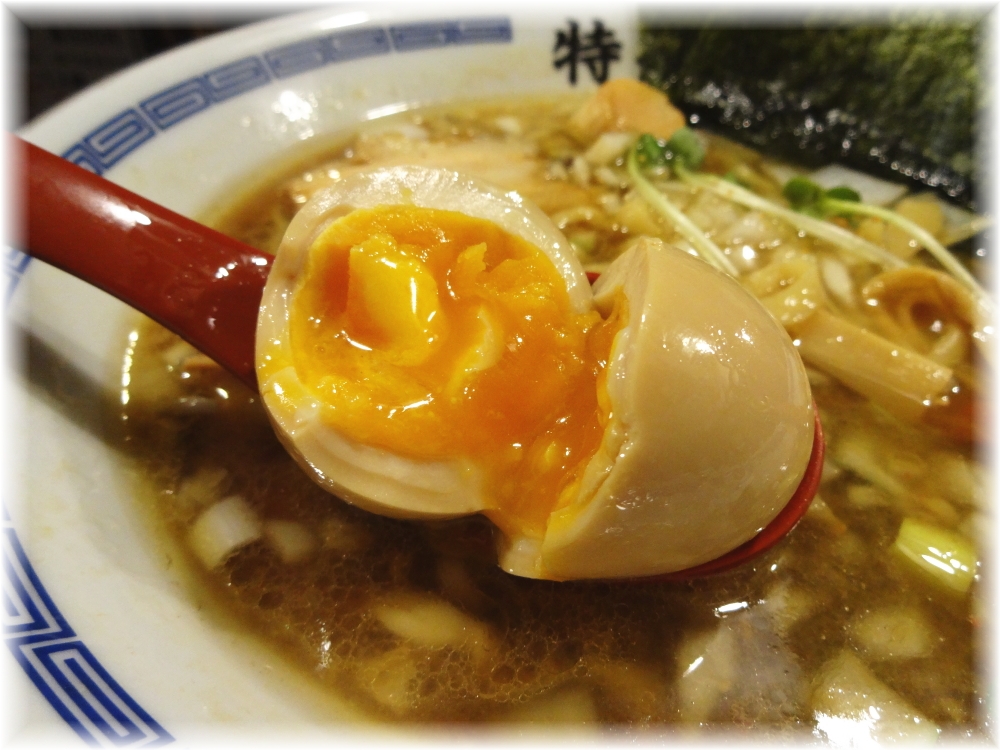 煮干王西新宿店 味玉