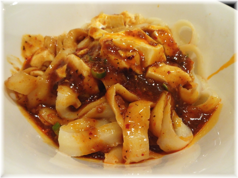 味覚 頂天石焼麻婆刀削麺3