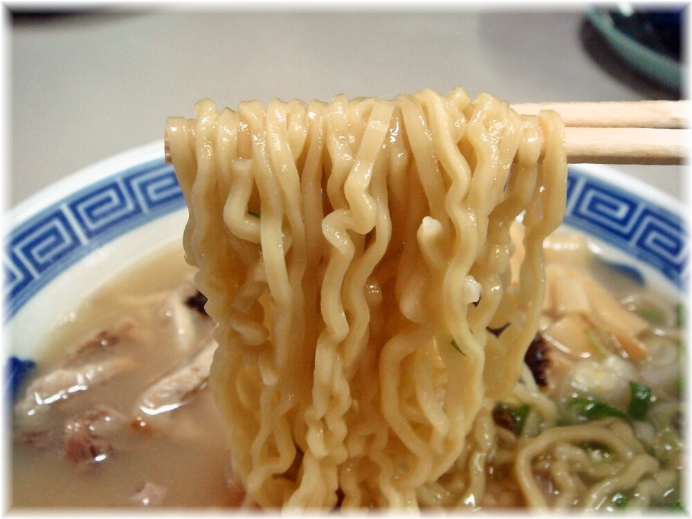 南京千両五差路店 ラーメンの麺