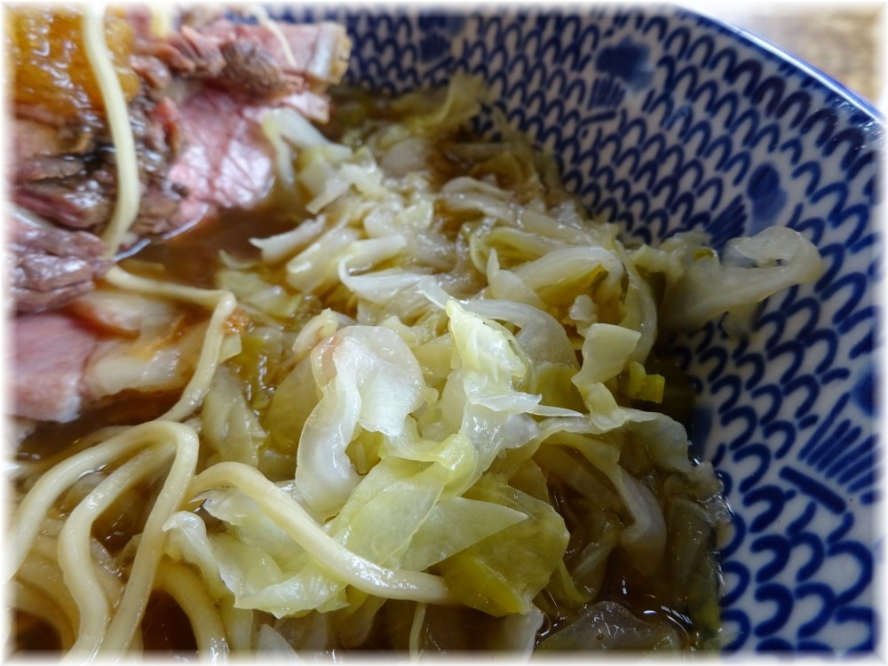 ぐるまん野州男 牛そばローストビーフのせのキャベツ