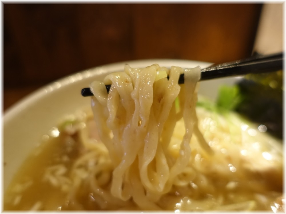 なな蓮 鶏そば(塩)の麺